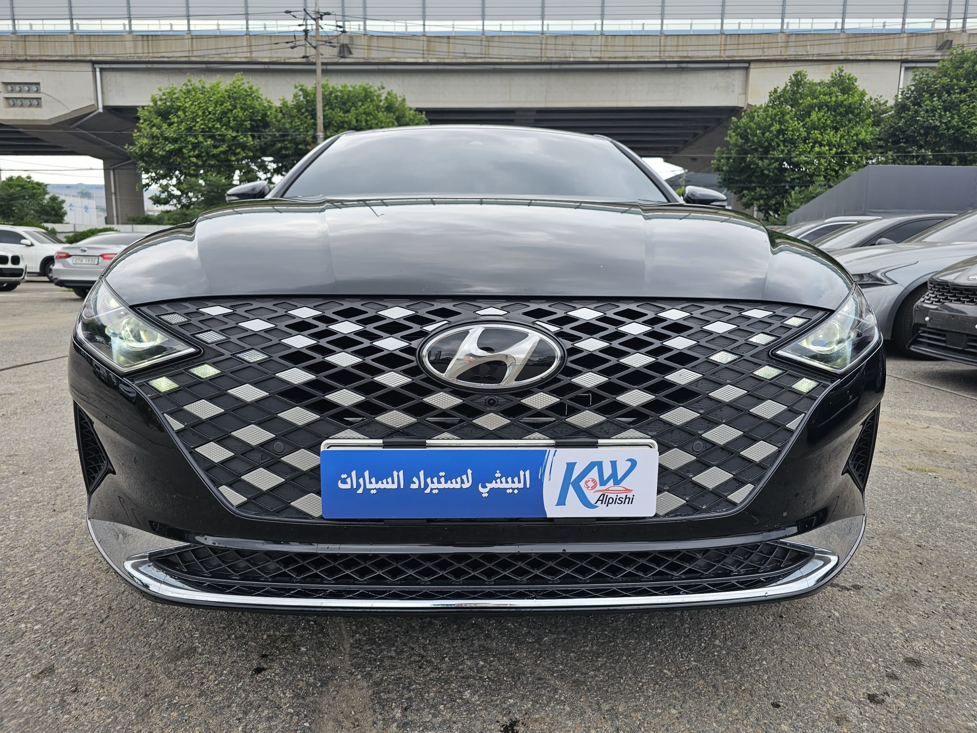 سيارة